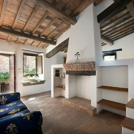 Historic In Medieval Village בית נופש *